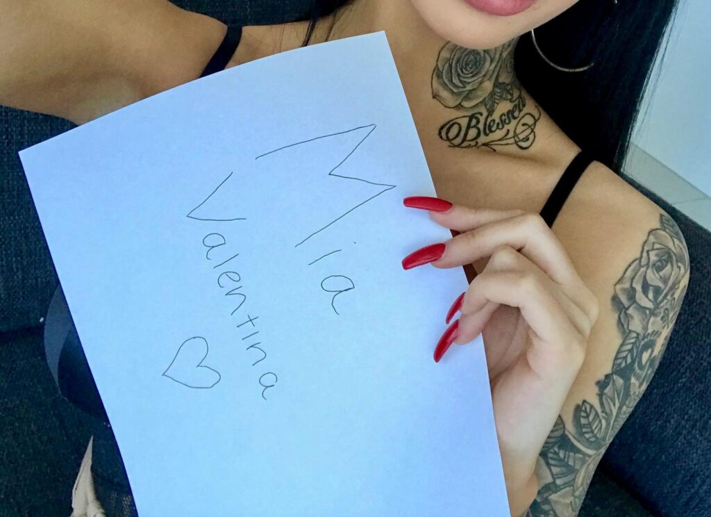 Mia Valentina, VIP Escorts