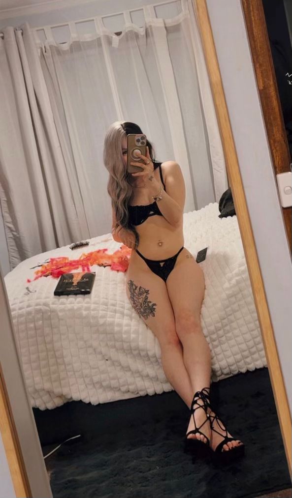 Mikayla, Melbourne escort, petite Australian companion