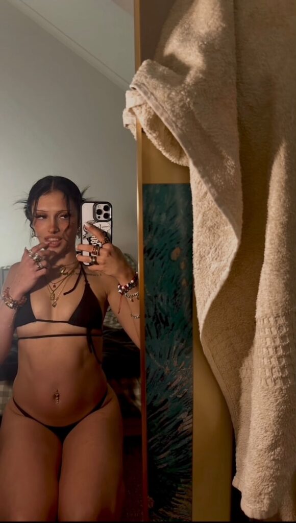 Tinks, Brisbane escort