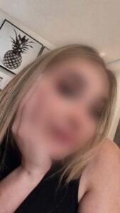 Elena, Bunbury escort — portrait