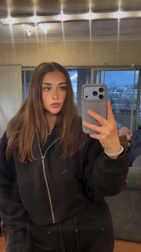Lola, Perth escort